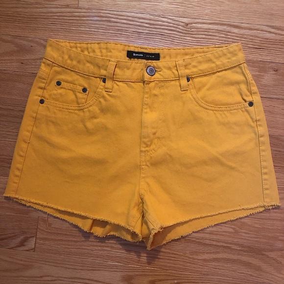 Yellow mom jean shorts - Picture 1 of 5